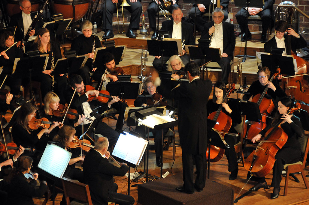 Tennessee Philharmonic Orchestra with a Salute to Veterans in November 2019, under the leadership of conductor Dan Allcott.